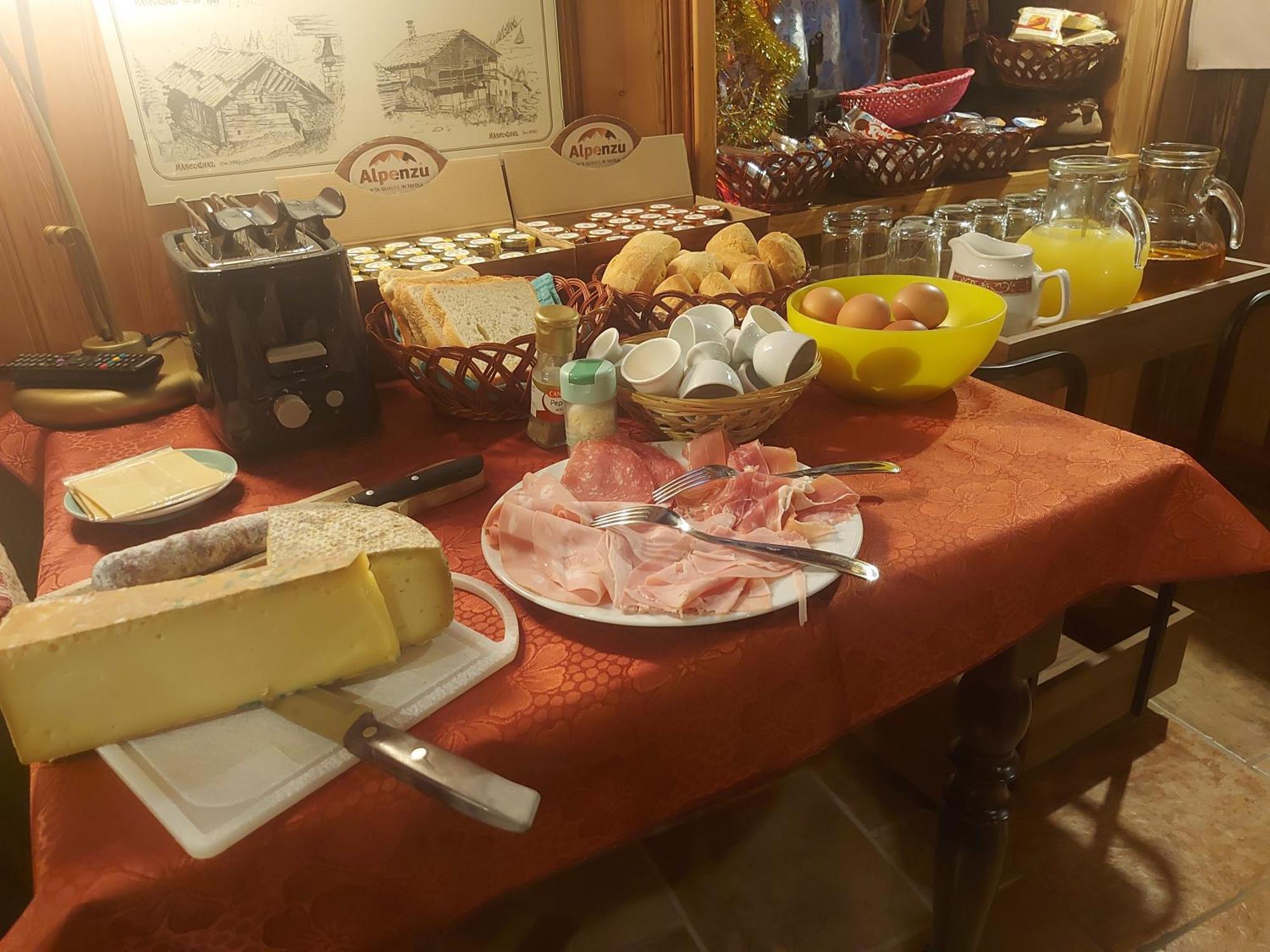 Le Vieux Rascard Chambres D'Hotes Champoluc Zewnętrze zdjęcie