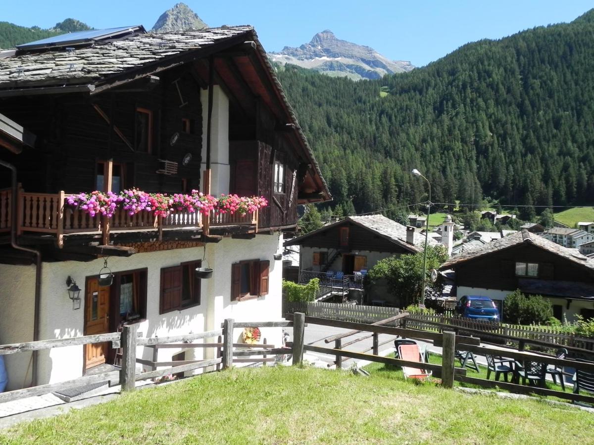 Le Vieux Rascard Chambres D'Hotes Champoluc Pokój zdjęcie